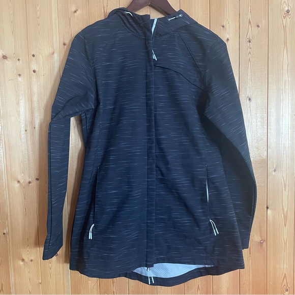 New Balance Shell Jacket - Picture 1 of 5